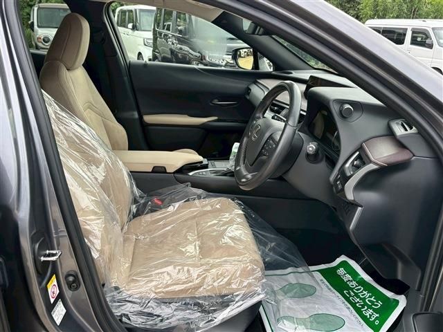 TOYOTA LEXUS UX200 2018 Image 31