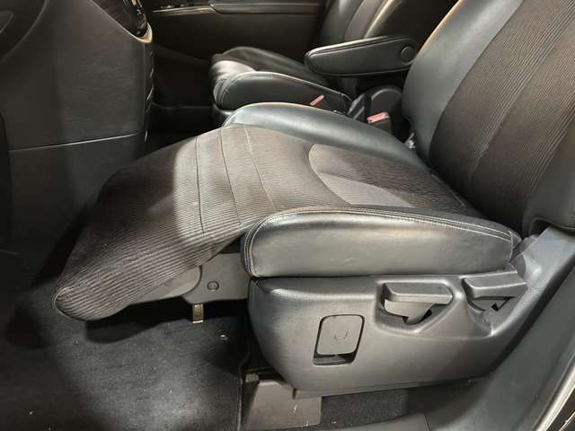 NISSAN ELGRAND 2014 Image 31