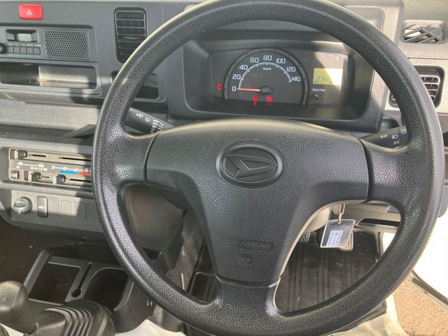 DAIHATSU HIJET TRUCK 4WD 2018 Image 31