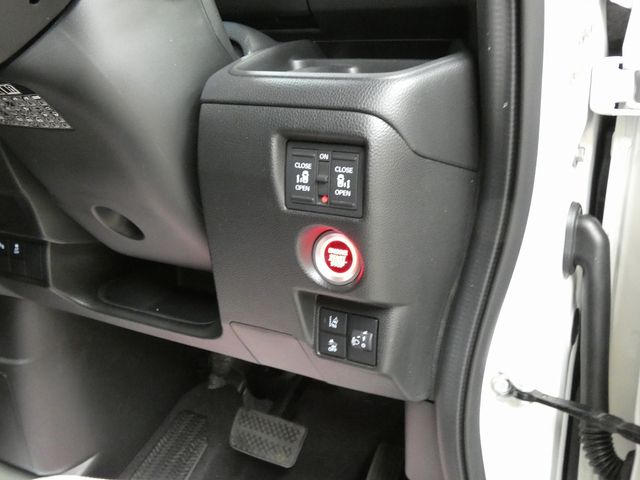 HONDA N BOX CUSTOM 4WD 2023 Image 31