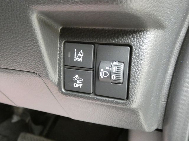 HONDA N BOX CUSTOM 4WD 2023 Image 31