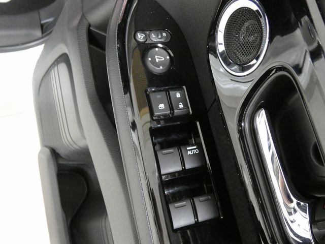 HONDA N BOX CUSTOM 4WD 2023 Image 31