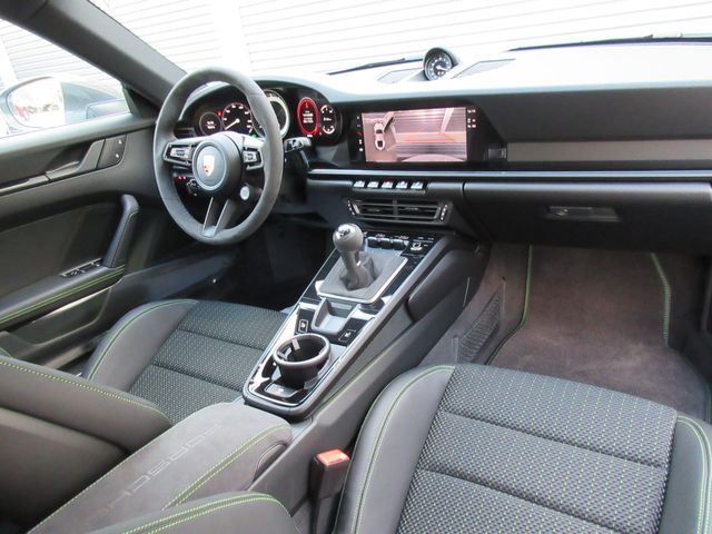 PORSCHE 911 2023 Image 31