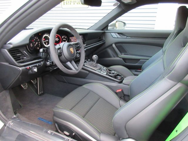 PORSCHE 911 2023 Image 31