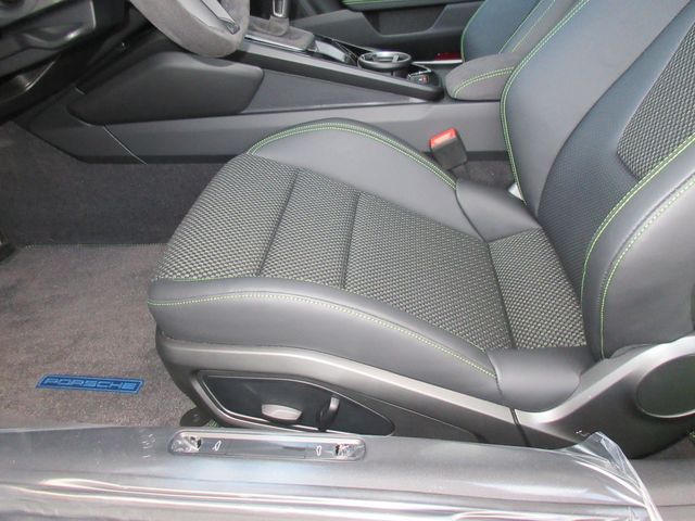 PORSCHE 911 2023 Image 31