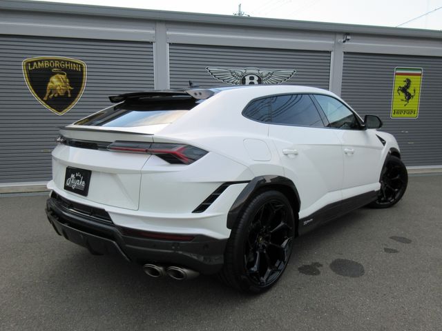 LAMBORGHINI URUS 2023 Image 31