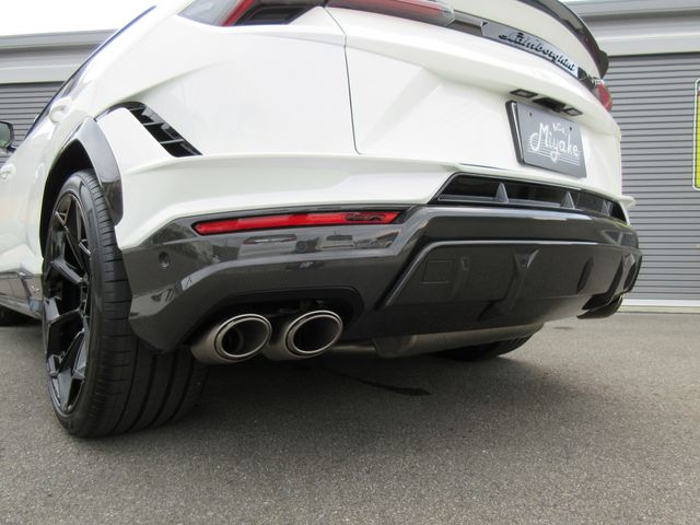 LAMBORGHINI URUS 2023 Image 31
