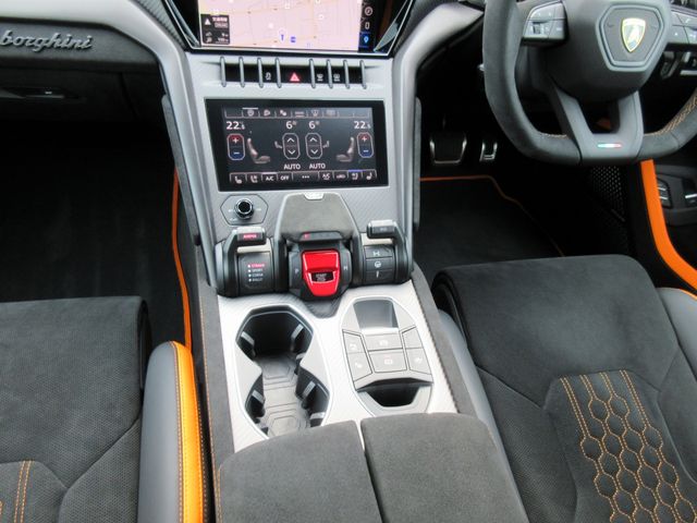 LAMBORGHINI URUS 2023 Image 31