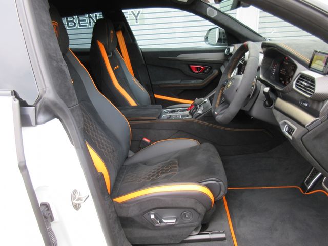 LAMBORGHINI URUS 2023 Image 31