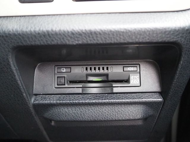 TOYOTA NOAH 2018 Image 31