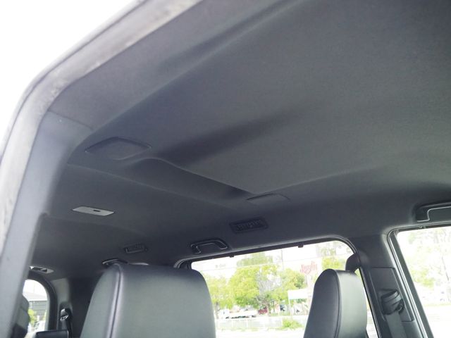 TOYOTA NOAH 2018 Image 31