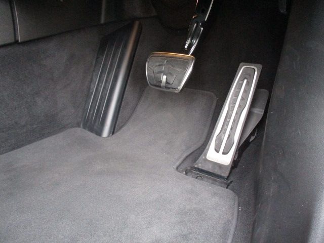 BMW 5SERIES SEDAN 2025 Image 31