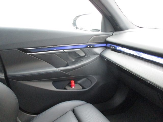 BMW 5SERIES SEDAN 2025 Image 31