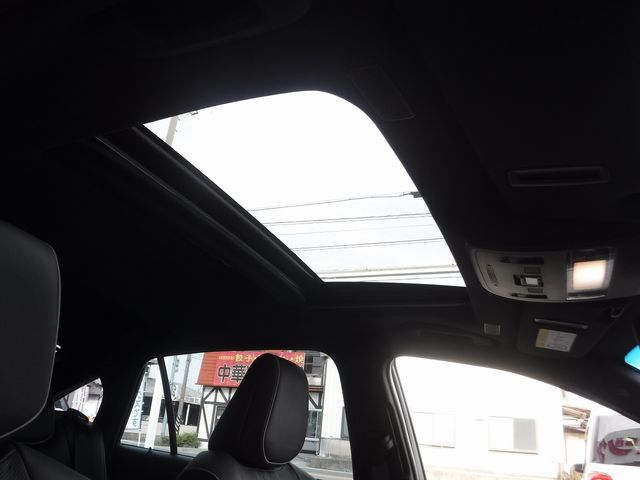 TOYOTA CROWN SEDAN HYBRID 2018 Image 31