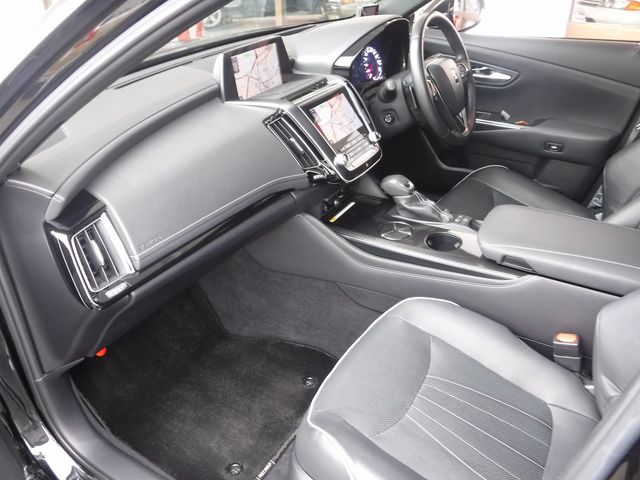 TOYOTA CROWN SEDAN HYBRID 2018 Image 31