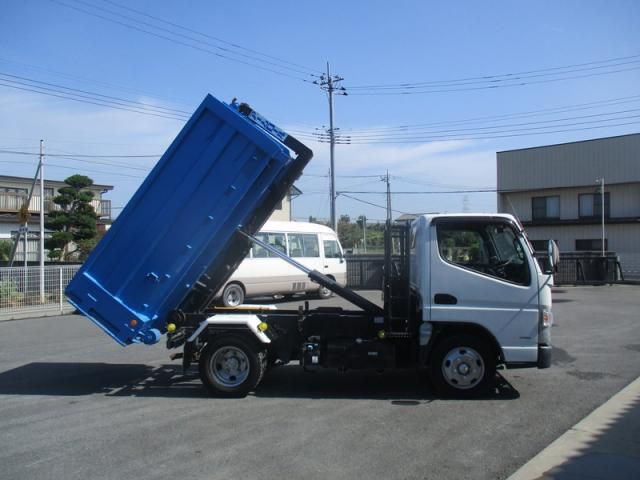 MITSUBISHI CANTER 2017 Image 31