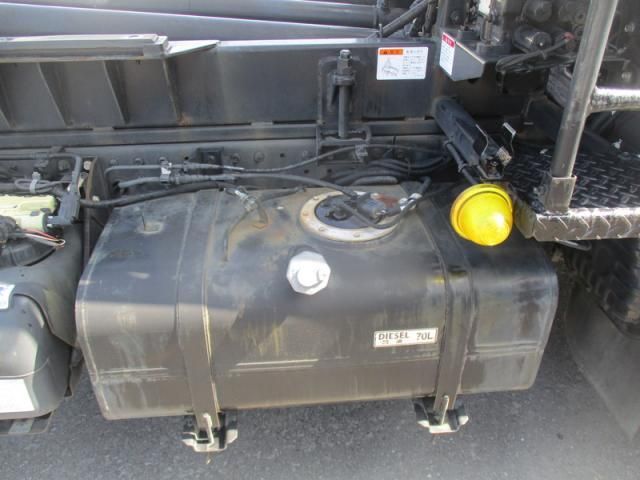 MITSUBISHI CANTER 2017 Image 31