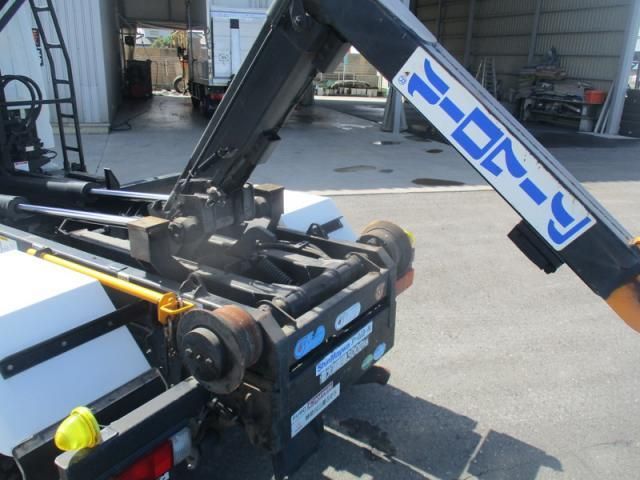 MITSUBISHI CANTER 2017 Image 31