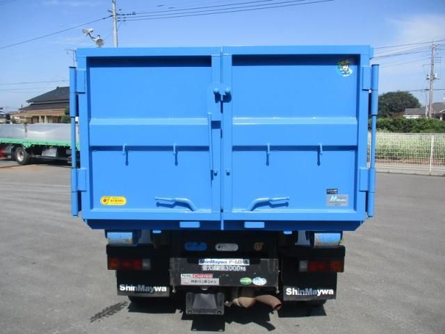 MITSUBISHI CANTER 2017 Image 31