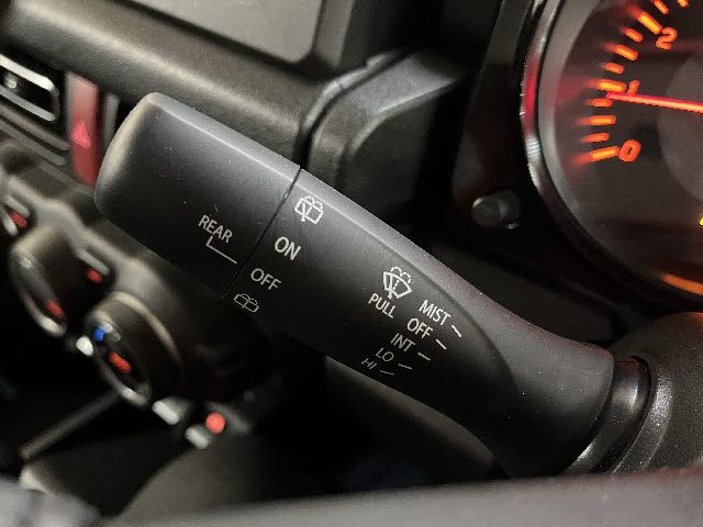 SUZUKI JIMNY 4WD 2024 Image 31