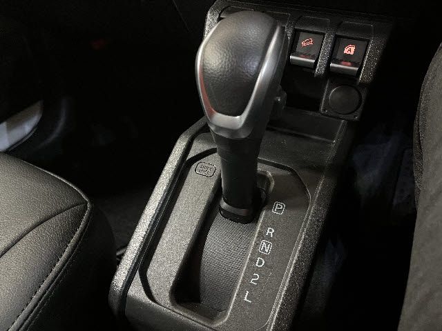 SUZUKI JIMNY 4WD 2024 Image 31