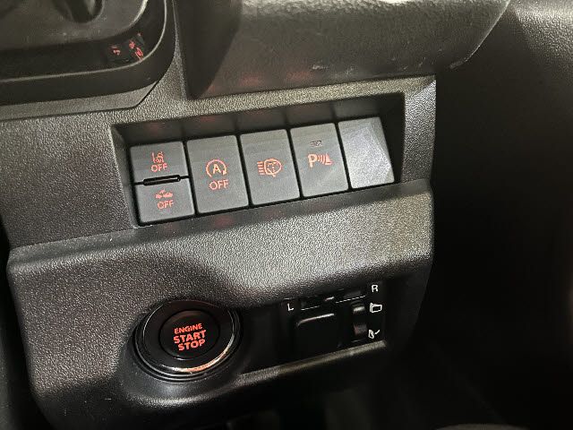 SUZUKI JIMNY 4WD 2024 Image 31