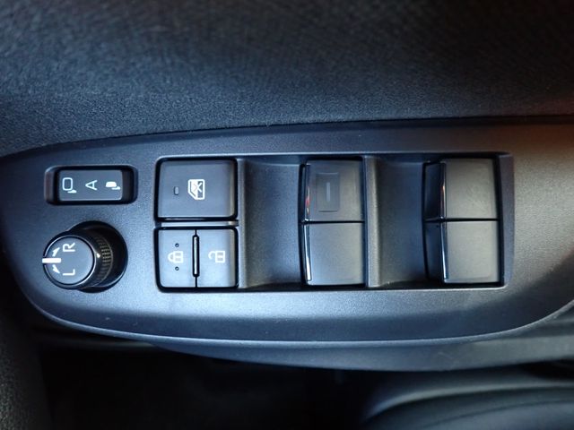 TOYOTA YARIS HYBRID 2020 Image 31