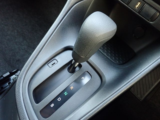 TOYOTA YARIS HYBRID 2020 Image 31