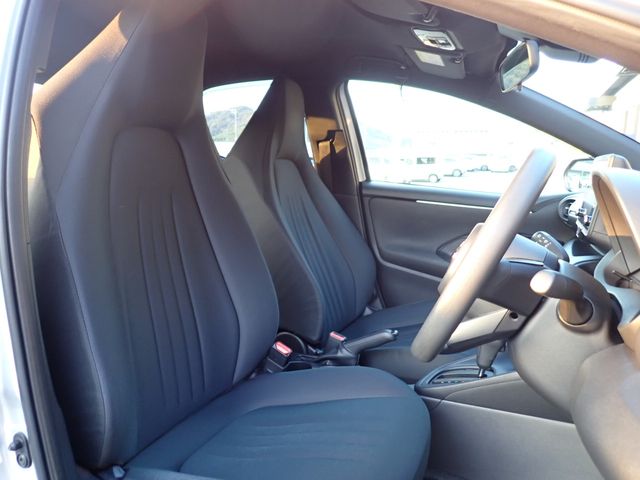 TOYOTA YARIS HYBRID 2020 Image 31