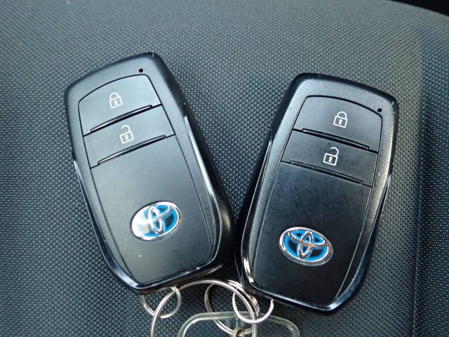 TOYOTA YARIS HYBRID 2020 Image 31