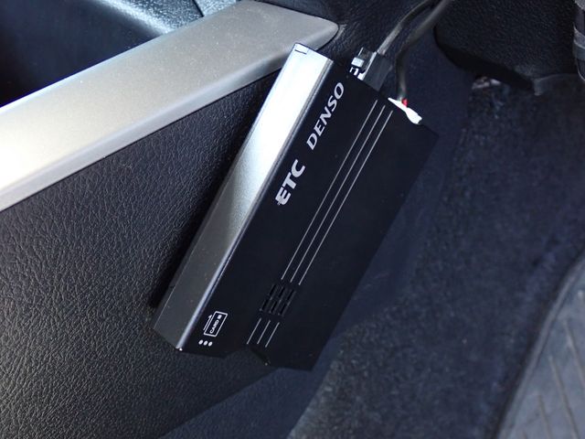 TOYOTA COROLLA FIELDER HYBR 2018 Image 31