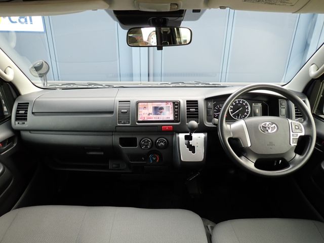 TOYOTA HIACE VAN 1.25T 2WD 2021 Image 31