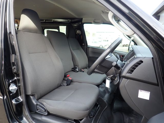 TOYOTA HIACE VAN 1.25T 2WD 2021 Image 31