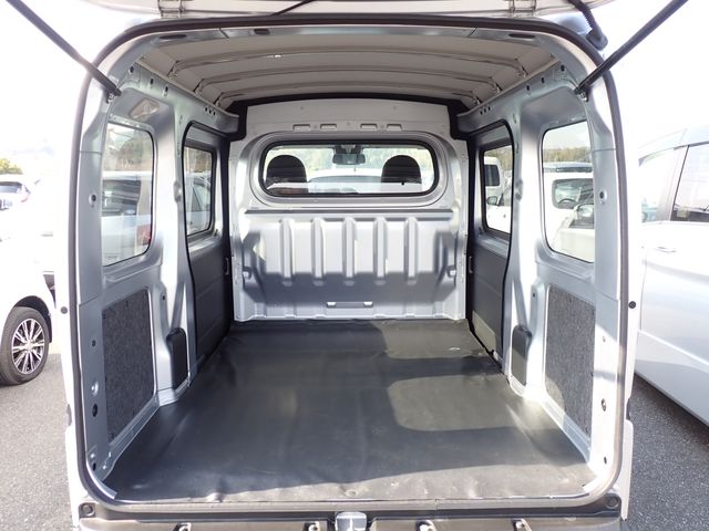 DAIHATSU HIJET CARGO 2023 Image 31