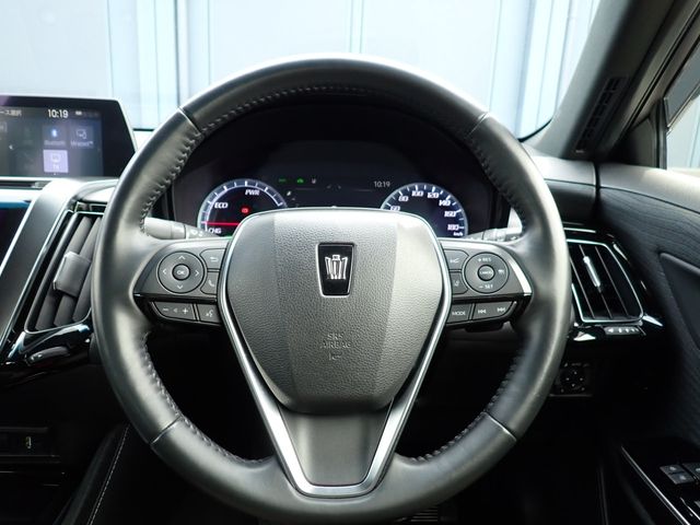 TOYOTA CROWN SEDAN HYBRID 2019 Image 31