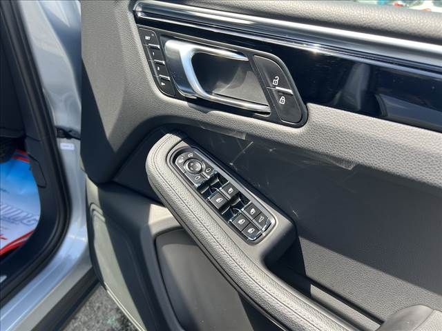 PORSCHE MACAN 2020 Image 31