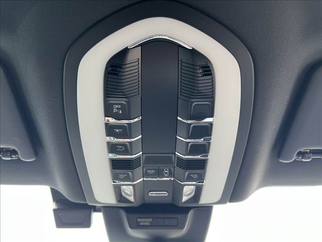 PORSCHE MACAN 2020 Image 31