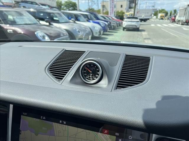 PORSCHE MACAN 2020 Image 31