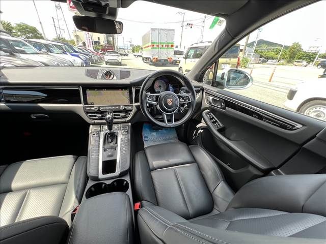 PORSCHE MACAN 2020 Image 31