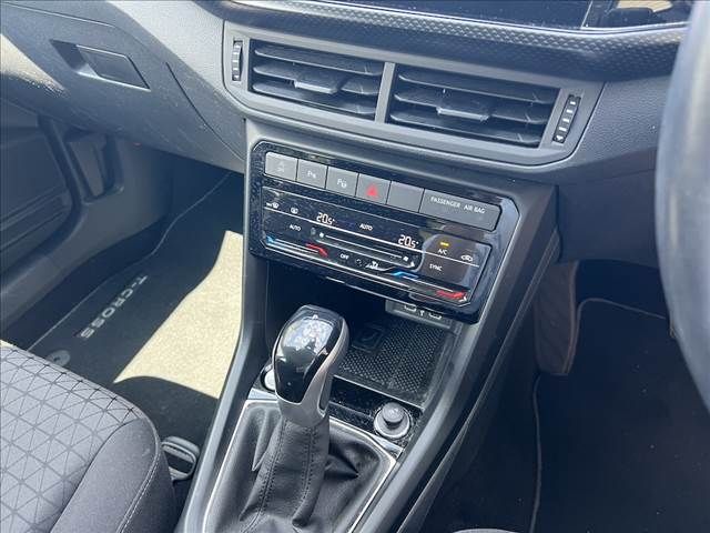 VOLKSWAGEN T-CROSS 2023 Image 31