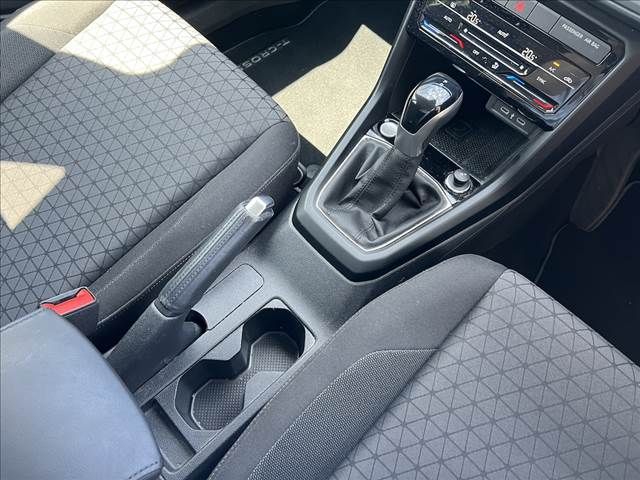 VOLKSWAGEN T-CROSS 2023 Image 31