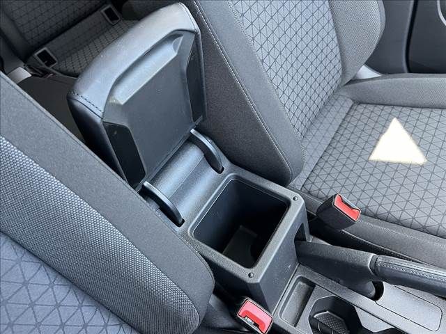 VOLKSWAGEN T-CROSS 2023 Image 31