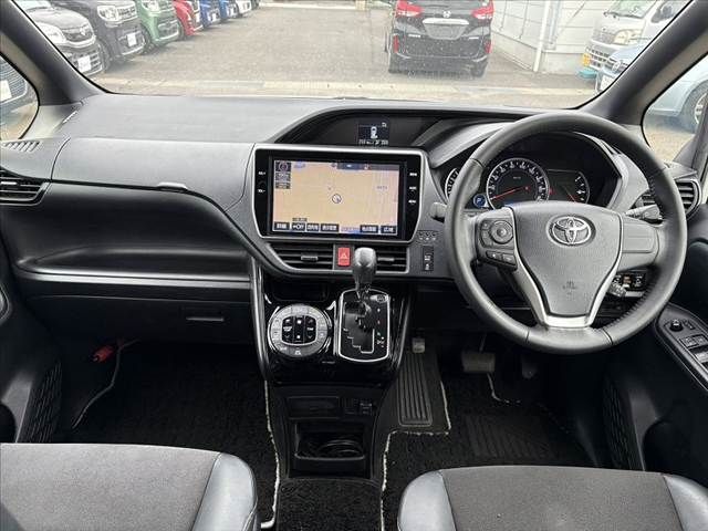 TOYOTA NOAH 2017 Image 31