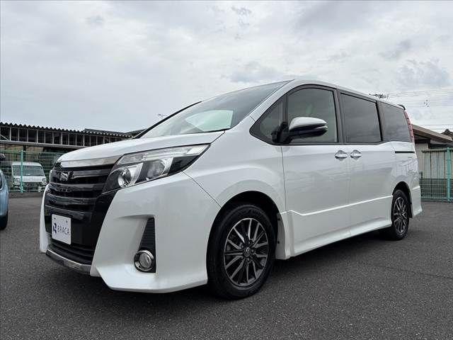 TOYOTA NOAH 2017 Image 31