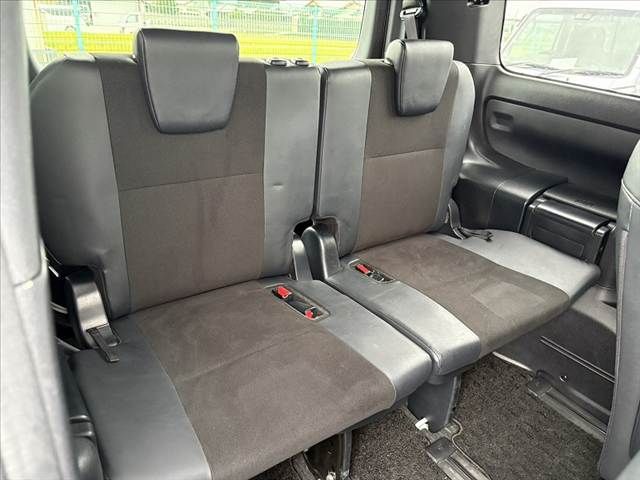 TOYOTA NOAH 2017 Image 31