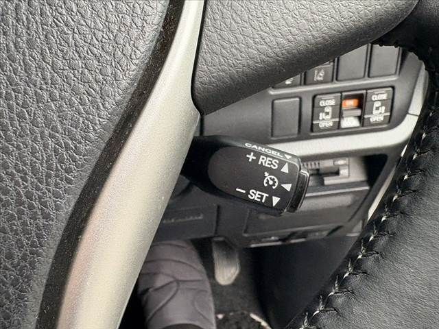 TOYOTA NOAH 2017 Image 31