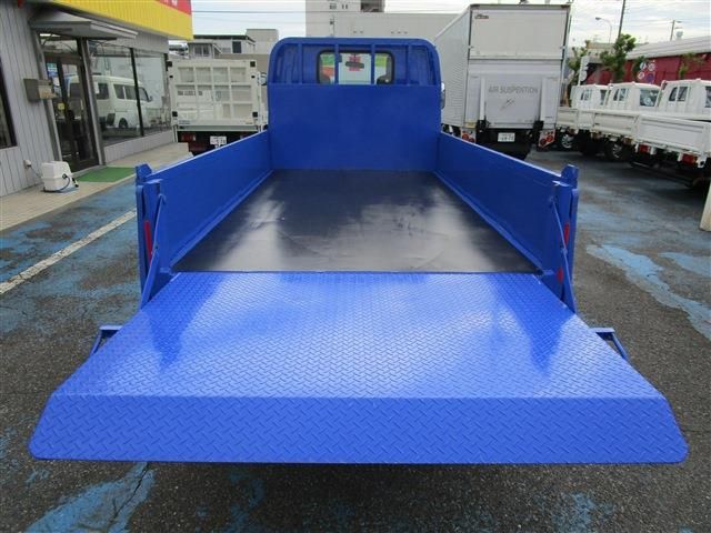 ISUZU  2018 Image 31