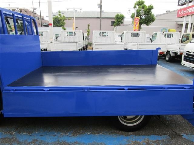 ISUZU  2018 Image 31