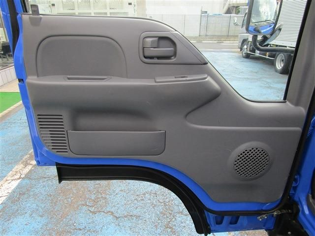 ISUZU  2018 Image 31