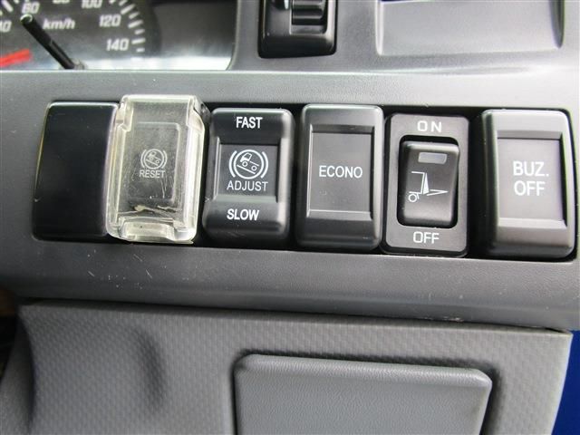 ISUZU  2018 Image 31